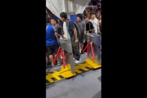 中国足球vs上海海港直播_中国足球vs上海海港比赛回放_中国足球vs上海海港精彩集锦回放