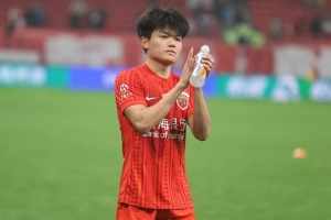 中国足球vs上海海港直播_中国足球vs上海海港比赛回放_中国足球vs上海海港精彩集锦回放